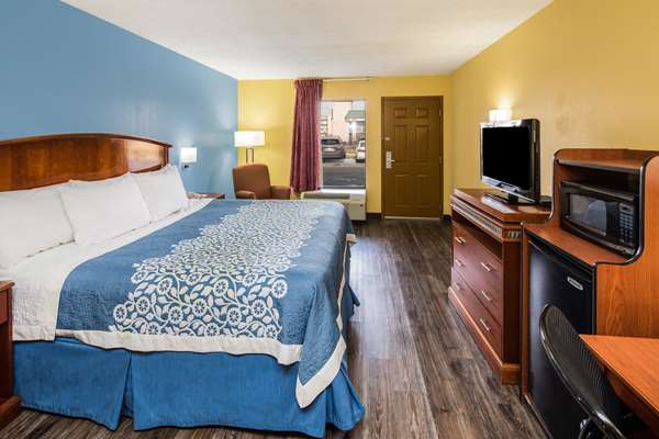  - Days Inn Fort Campbell Oak Grove - I-24, Exit 86