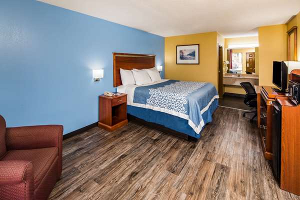  - Days Inn Fort Campbell Oak Grove - I-24, Exit 86