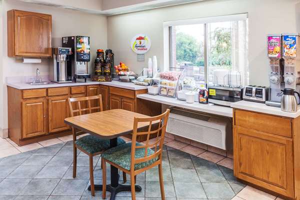  - Super 8 Hotel Valparaiso