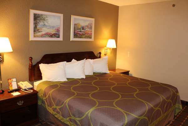  - Super 8 Hotel Valparaiso