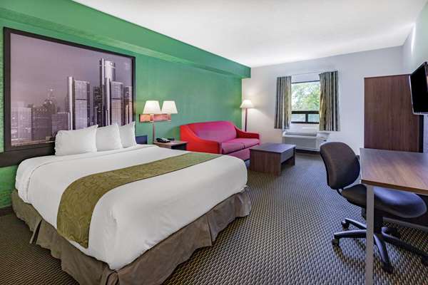  - Super 8 Hotel Windsor