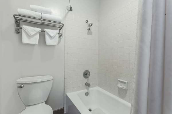  - Ramada Hotel Mountain View