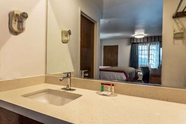  - Ramada Hotel Mountain View