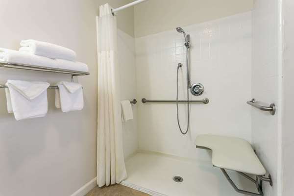  - Ramada Hotel Mountain View