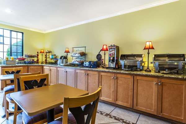  - Ramada Hotel Mountain View