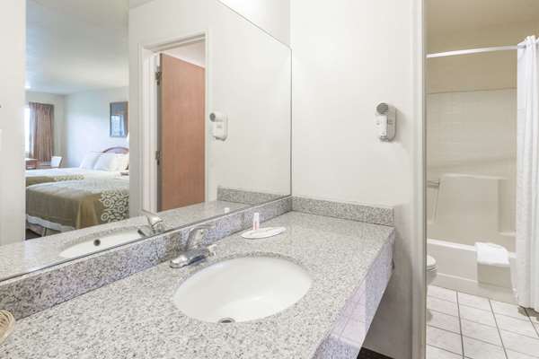  - Days Inn Willcox - I-10, Exit 340