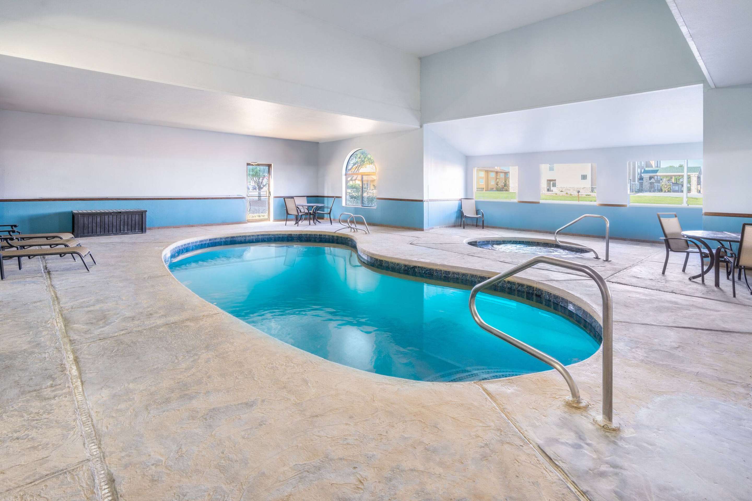 Pool - indoor | Days Inn by Wyndham Lamar