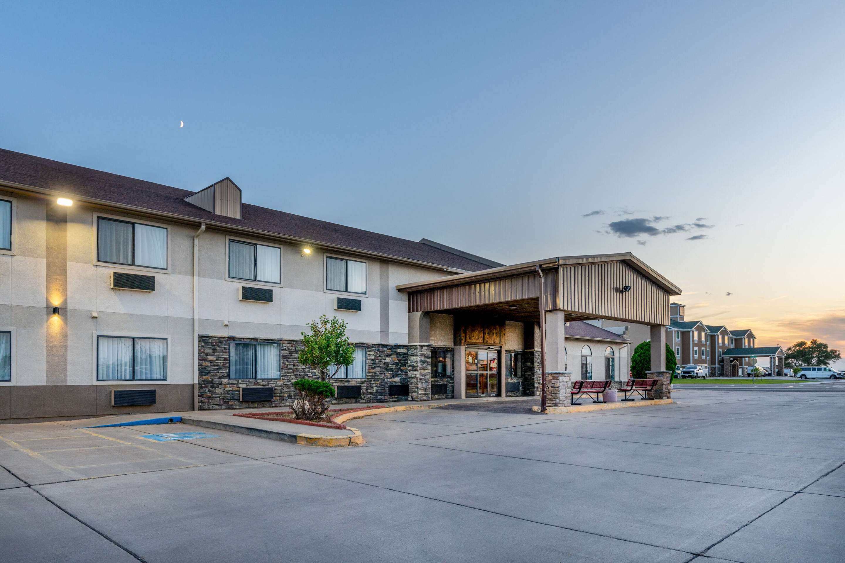 Exterior | Days Inn by Wyndham Lamar
