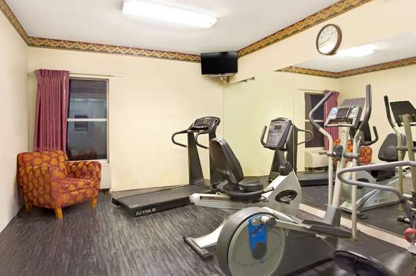  - Days Inn & Suites Ridgeland - I-55, Exit 103