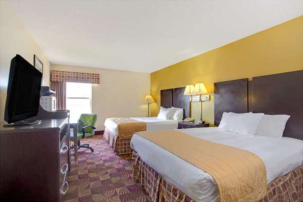  - Days Inn & Suites Ridgeland - I-55, Exit 103