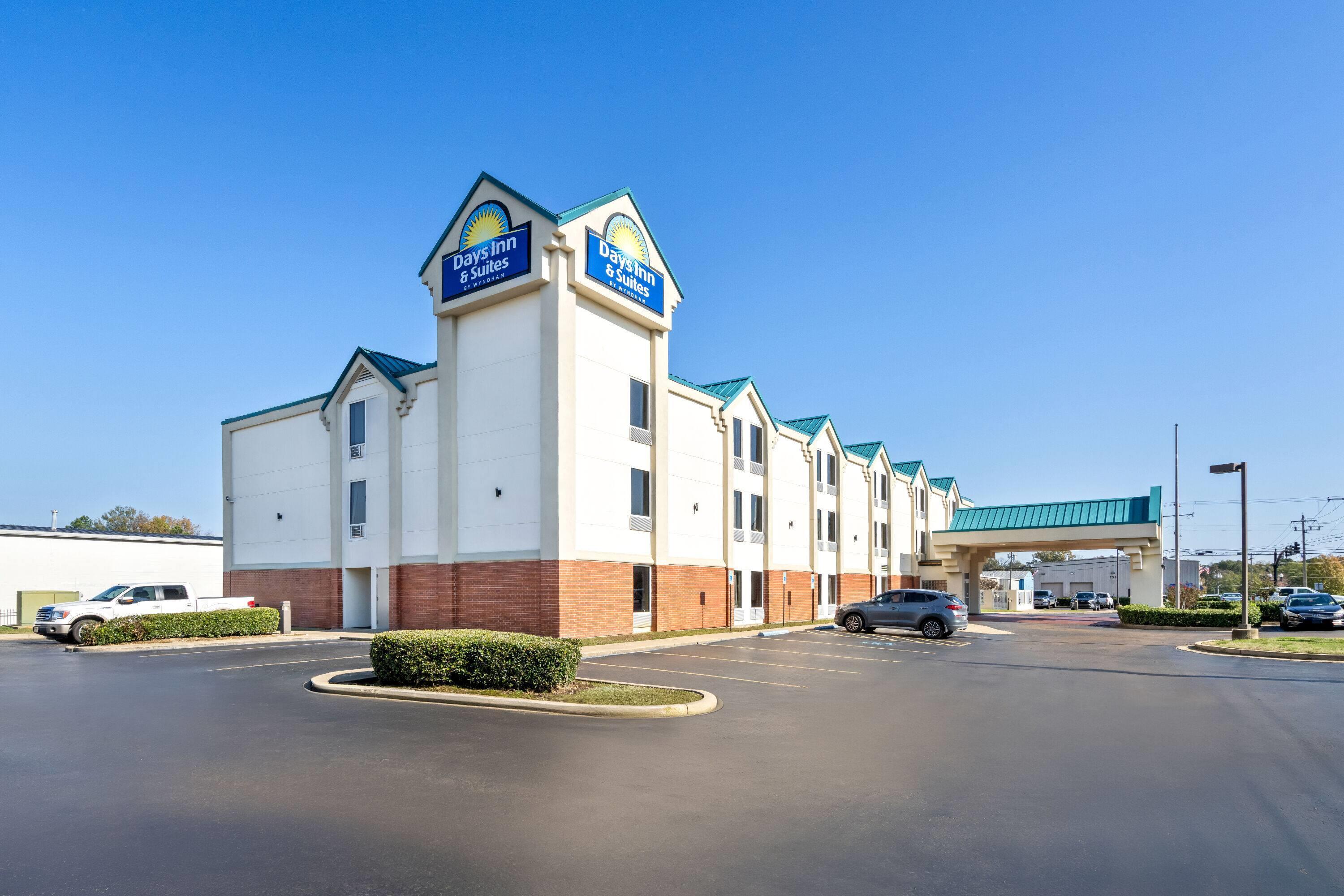 Exterior | Days Inn & Suites by Wyndham Ridgeland