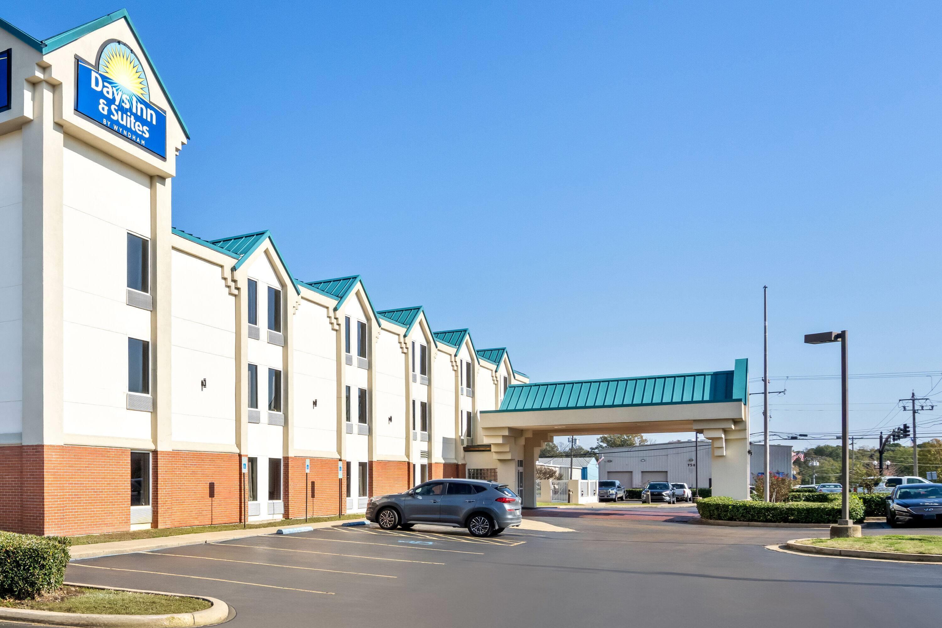 Exterior | Days Inn & Suites by Wyndham Ridgeland