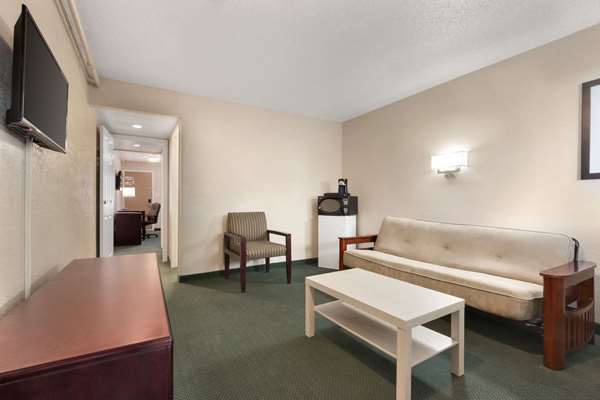 Suite - Days Inn Lethbridge