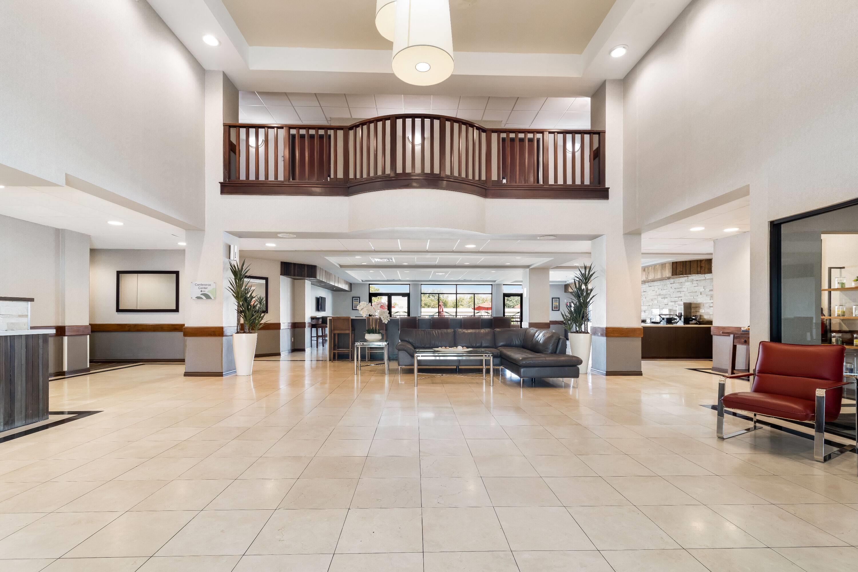 Lobby | Wingate by Wyndham - Round Rock