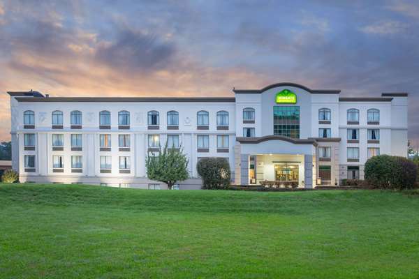 Exterior view - Wingate by Wyndham Mechanicsburg - I-76, Exit 236