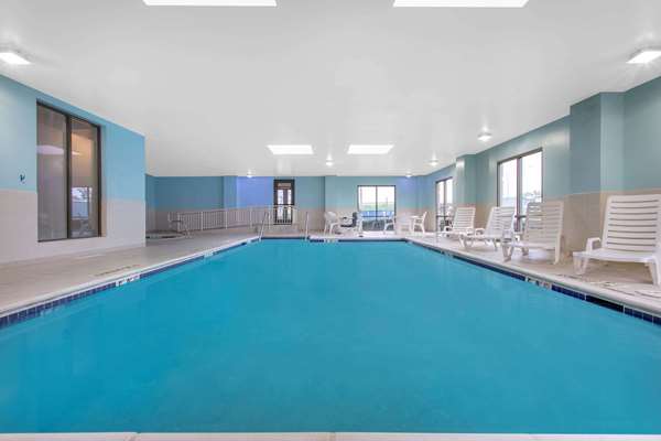 Pool - Wingate by Wyndham Mechanicsburg - I-76, Exit 236