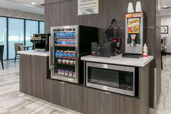  - Wingate by Wyndham Hotel Market Center Dallas