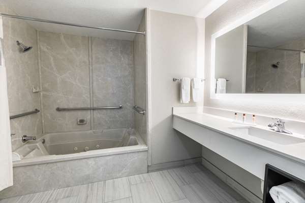  - Wingate by Wyndham Hotel Market Center Dallas