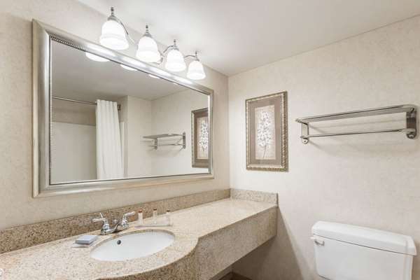  - Wingate by Wyndham Joliet - I-55, Exit 253