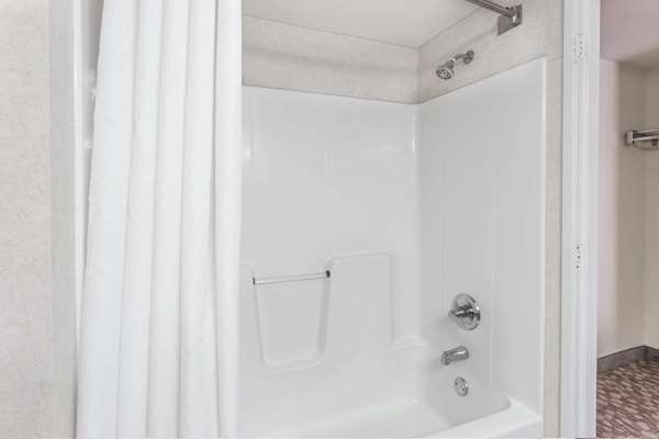  - Wingate by Wyndham Joliet - I-55, Exit 253