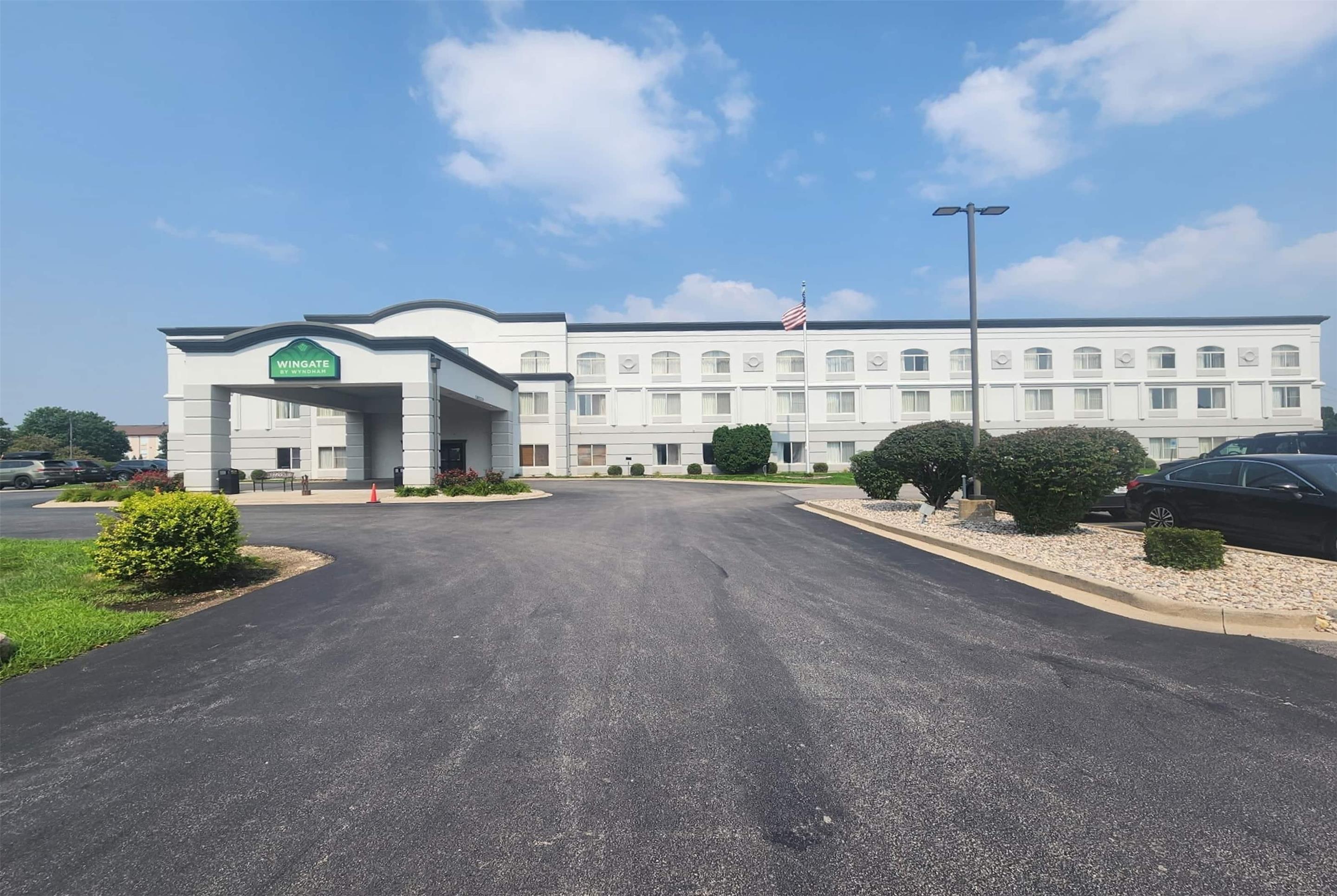 Exterior | Wingate by Wyndham - Joliet