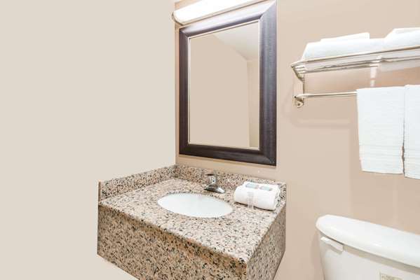  - Travelodge East Bloomington