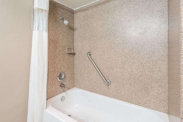  - Travelodge East Bloomington