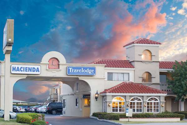 Exterior view - Travelodge Newport Beach Costa Mesa