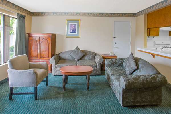  - Travelodge Newport Beach Costa Mesa