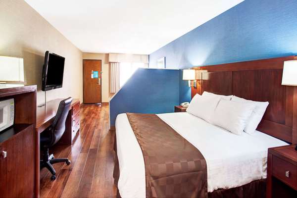  - Travelodge Culver City - I-405, Exit 52