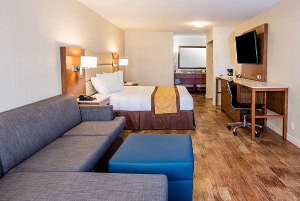  - Travelodge Culver City - I-405, Exit 52