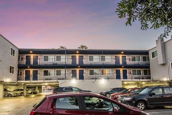 Exterior view - Travelodge Culver City - I-405, Exit 52