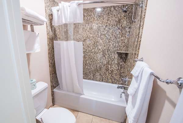  - Travelodge Culver City - I-405, Exit 52