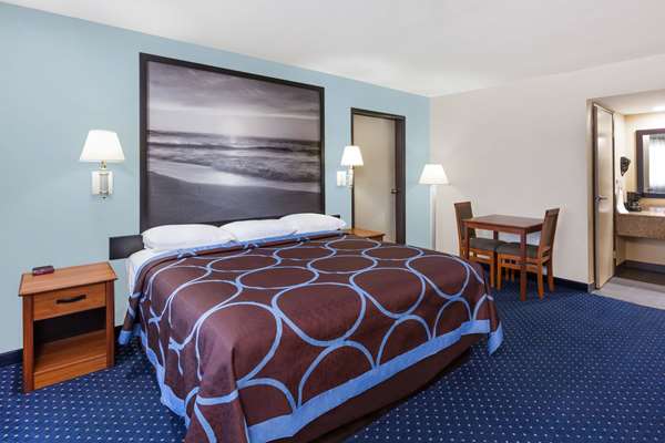  - Super 8 Motel El Cajon - I-8, Exit 17