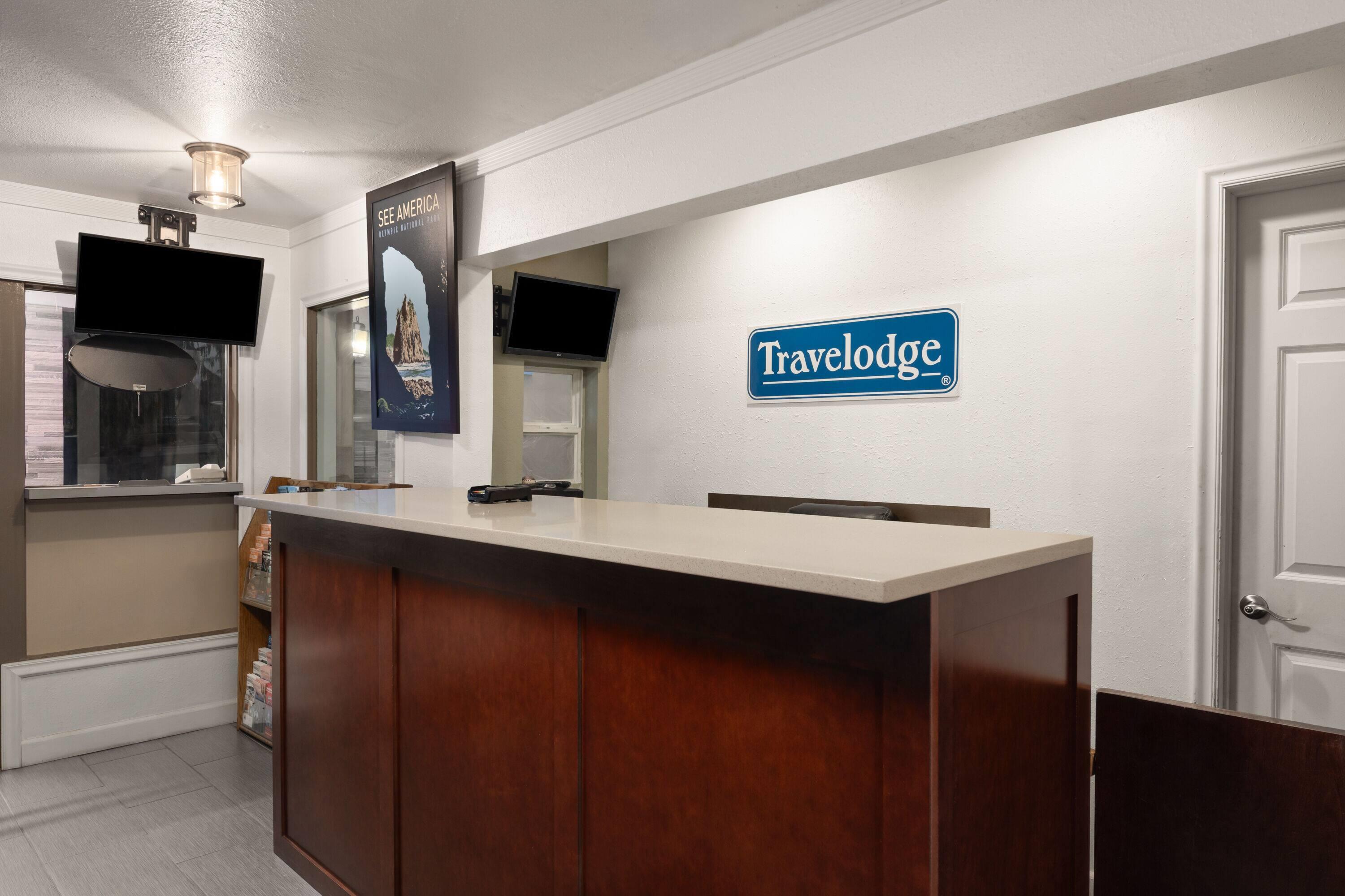 Reception | Travelodge by Wyndham Everett City Center