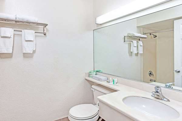  - Travelodge Hollywood