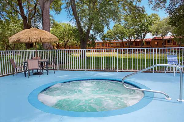 Pool - Travelodge Suites East Gate Orange Kissimmee
