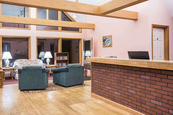  - Travelodge Lake George - I-87, Exit 21