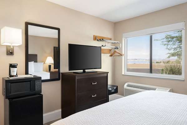  - Travelodge Lake Havasu City