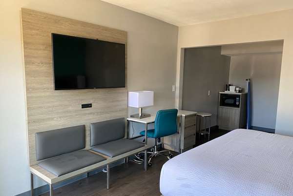  - Travelodge South El Segundo