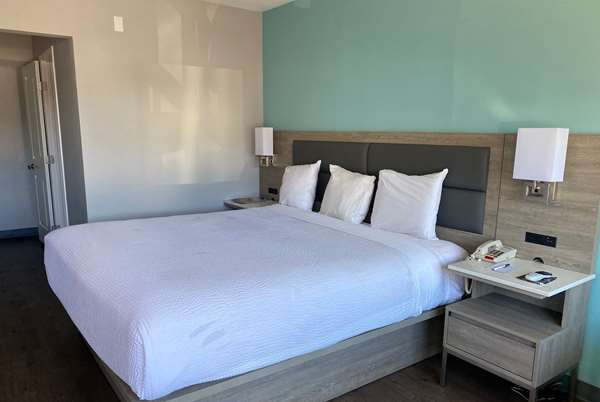  - Travelodge South El Segundo