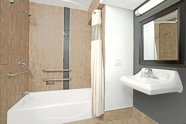  - Travelodge South El Segundo