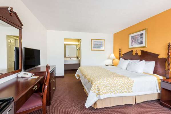  - Days Inn Amherst