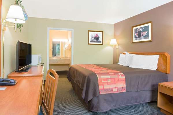  - Travelodge Mansfield - I-71, Exit 169