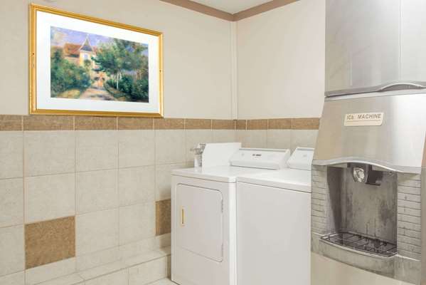 Amenities - Travelodge Mansfield - I-71, Exit 169