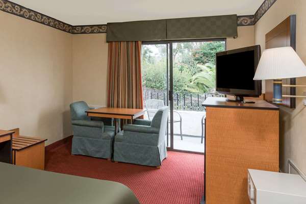  - Travelodge San Clemente - I-5, Exit 73