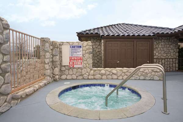 Spa - Travelodge Santa Clarita