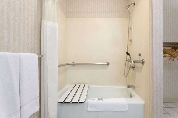  - Travelodge Santa Clarita