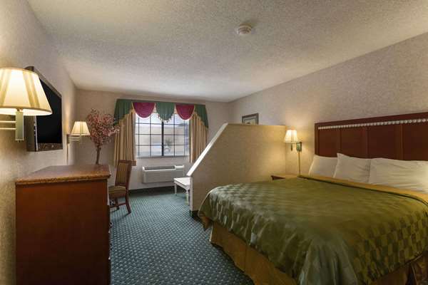 Suite - Travelodge Santa Clarita