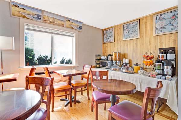  - Travelodge Mill Valley - US 101, Exit 447